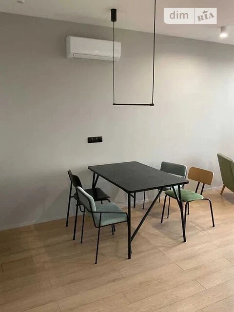 Продаж 1к квартири 45 кв. м на наб. Дніпровська 20Б • ID 347
