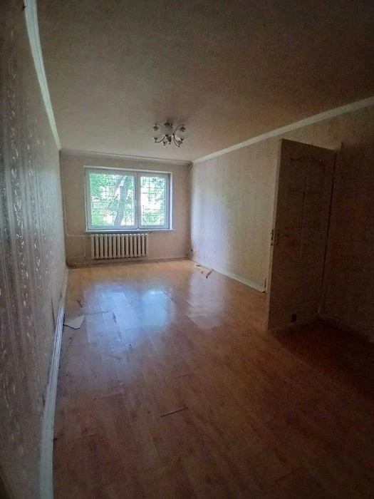 Продам квартиру біля метро Голосіївська, проспект Голосіївсь