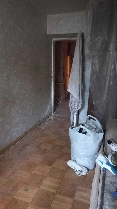 вул. Алматинська, 109а, 4-кімнатна квартира під ремонт, Влас