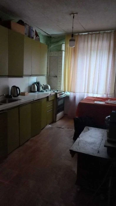 вул. Алматинська, 109а, 4-кімнатна квартира під ремонт, Влас