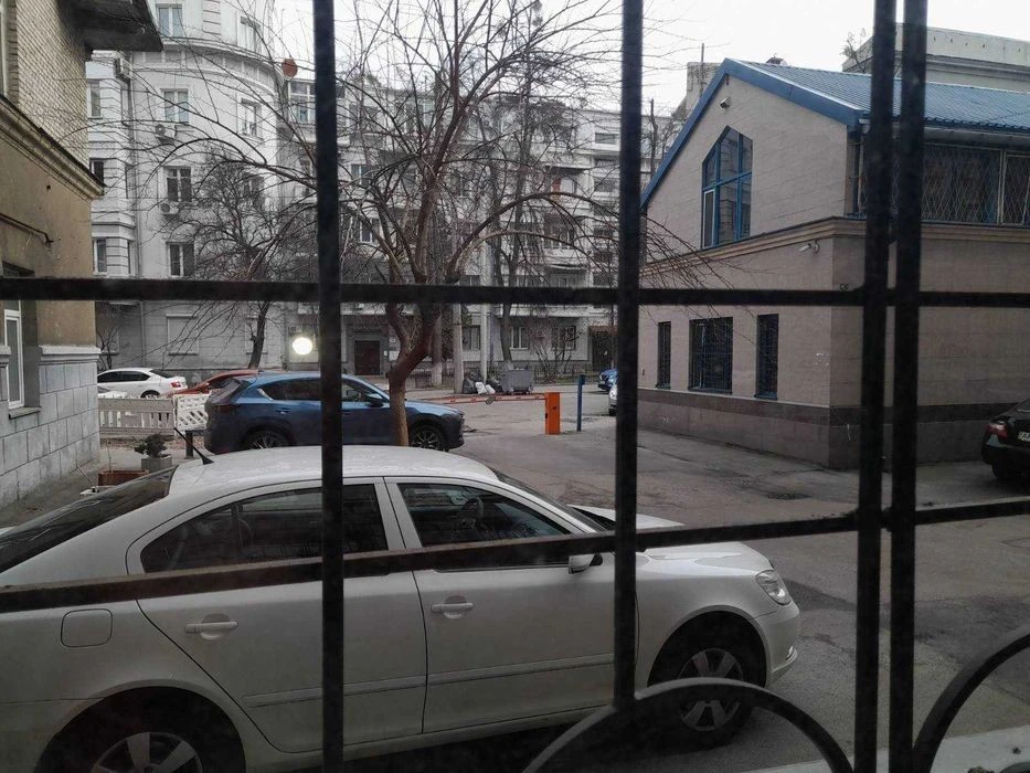 Продам 3к квартиру, офіс в центрі Києва, Липки, вул. Дарвіна