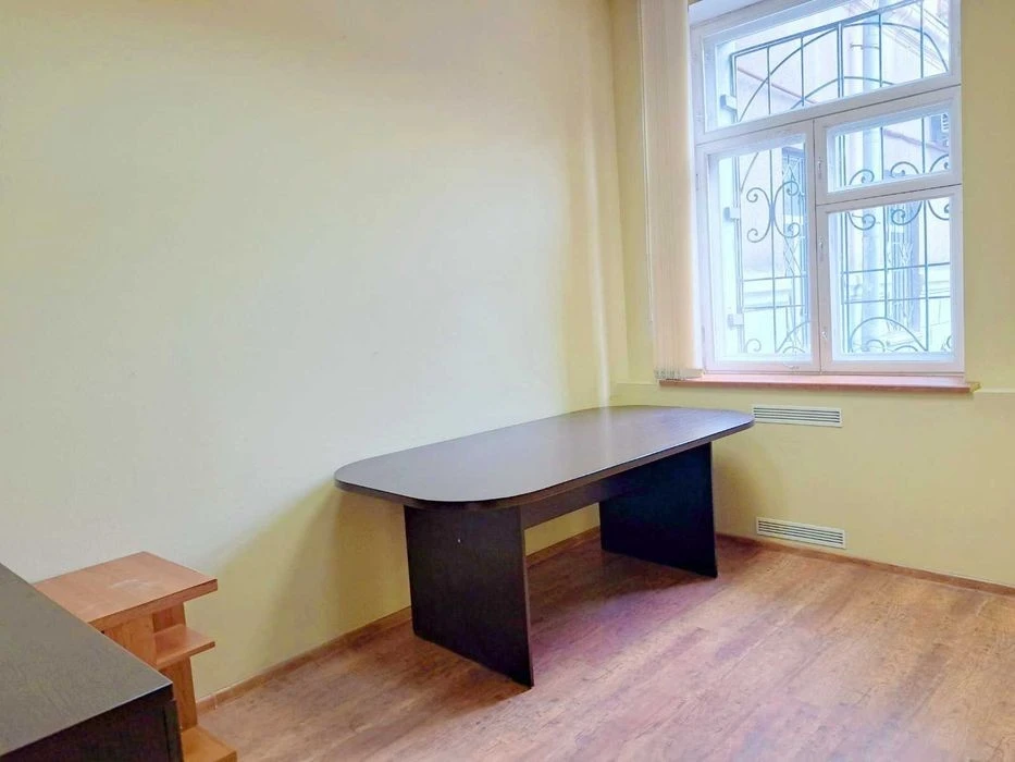 Продам 3к квартиру, офіс в центрі Києва, Липки, вул. Дарвіна