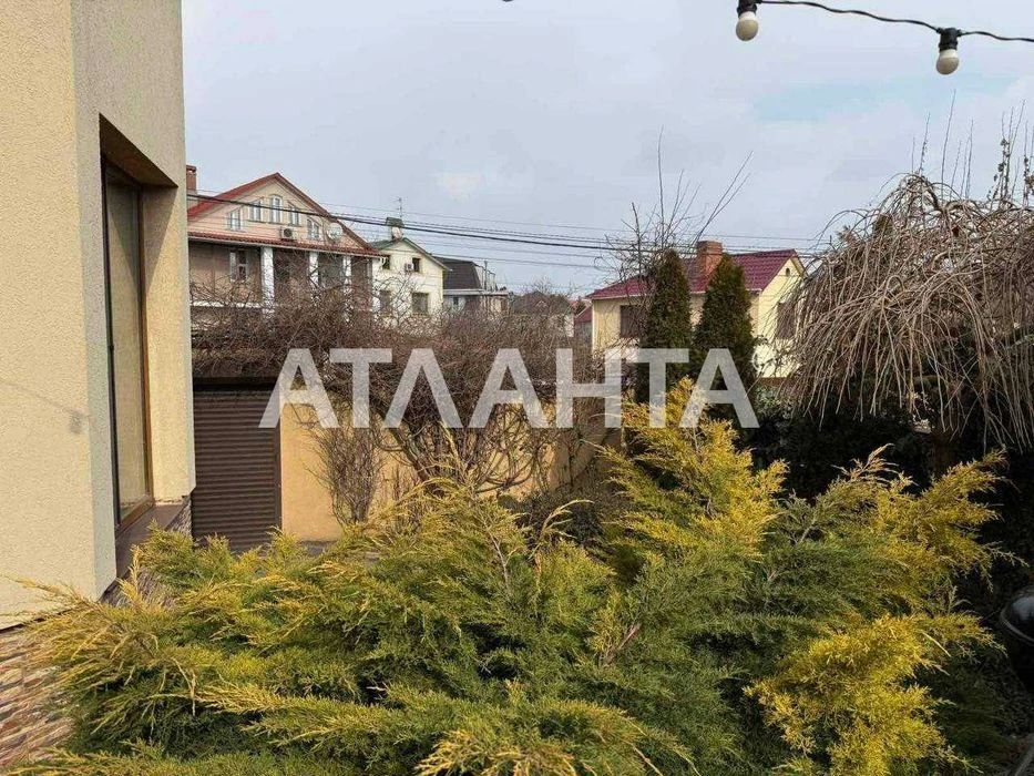 Продам 3-х этажный дом на Чубаевке. 263м2, 3 сотки земли!