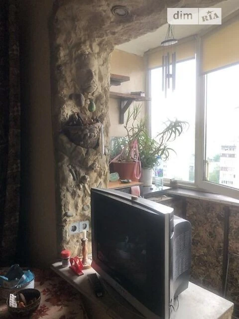 Продаж 2к квартири 60 кв. м на вул. Ревуцького 19 • ID 34769