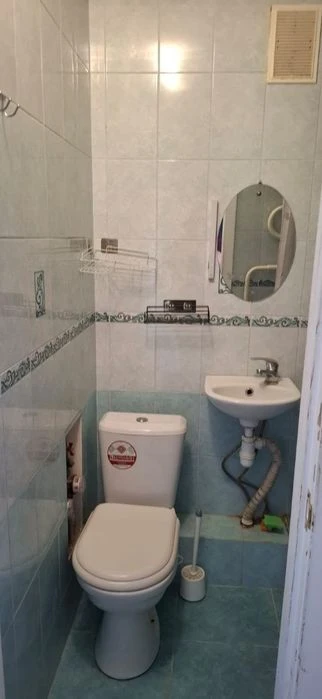 Продаж 1 кімнатної  квартири , метро Лісова, Поповича 26