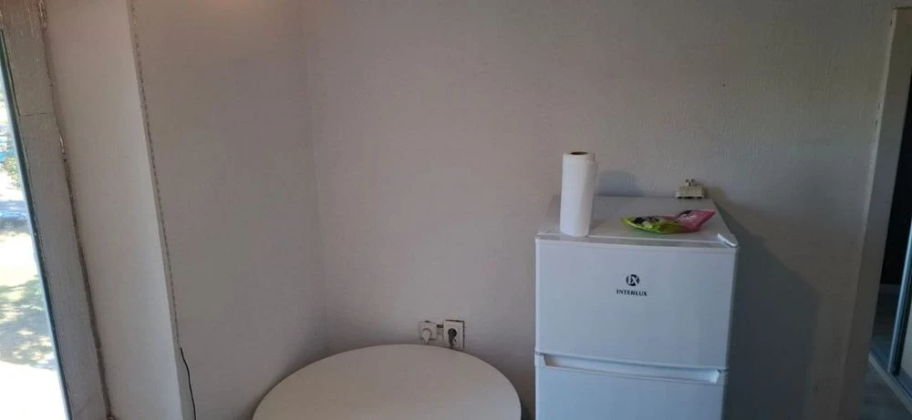 Продаж 1 кімнатної  квартири , метро Лісова, Поповича 26