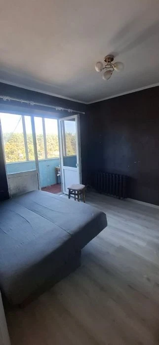 Продаж 1 кімнатної  квартири , метро Лісова, Поповича 26