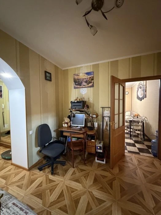 Продаж 2 к кв вул Бориспільська 26 В