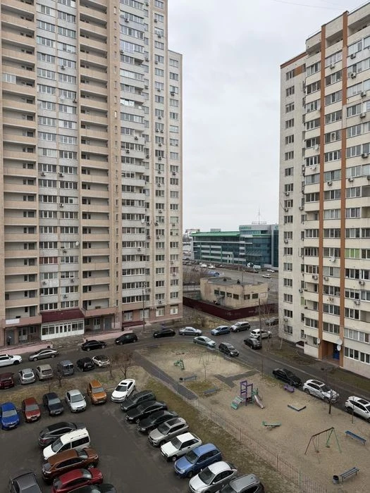 Продаж 2 к кв вул Бориспільська 26 В