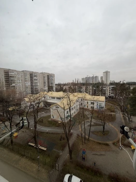 Продаж 2 к кв вул Бориспільська 26 В