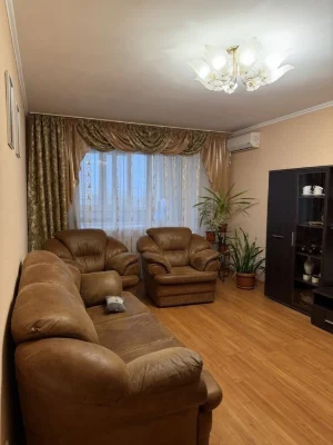 Продаж 2 к кв вул Бориспільська 26 В