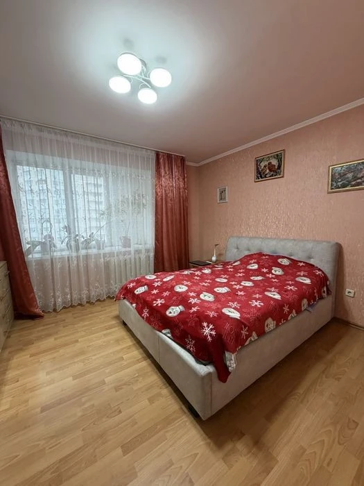 Продаж 2 к кв вул Бориспільська 26 В