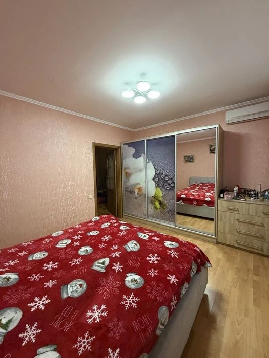 Продаж 2 к кв вул Бориспільська 26 В
