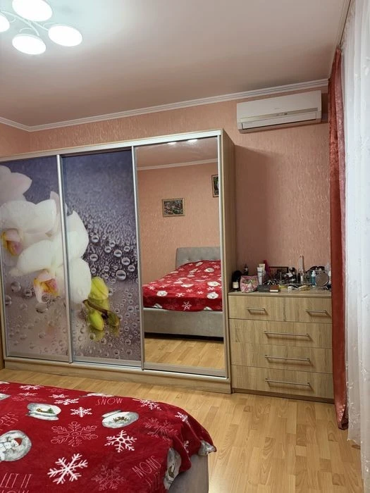 Продаж 2 к кв вул Бориспільська 26 В