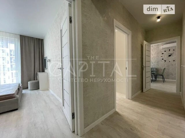 Продаж 3к квартири 61 кв. м на вул. Михайла Максимовича 26 •