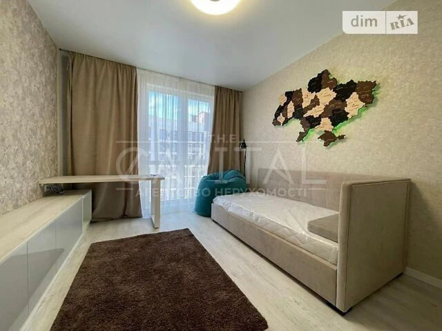 Продаж 3к квартири 61 кв. м на вул. Михайла Максимовича 26 •