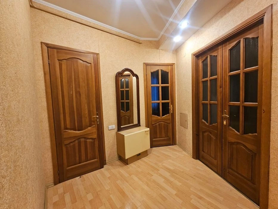 3-к квартира Інститутська 15/5 69м Липки Печерськ