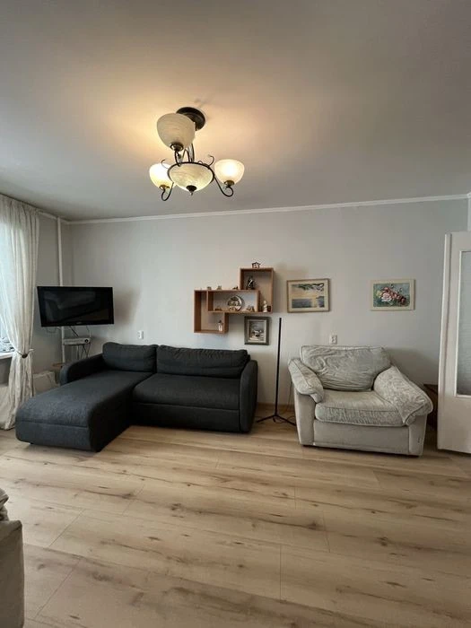 4-к квартира біля М. АКАДЕММІСТЕЧКО | 87,3 М² | 4 балкони |