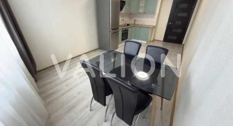 Продам 2кім. квартиру Святошинський район вул. В. Наумовича,