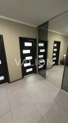 Продам 2кім. квартиру Святошинський район вул. В. Наумовича,