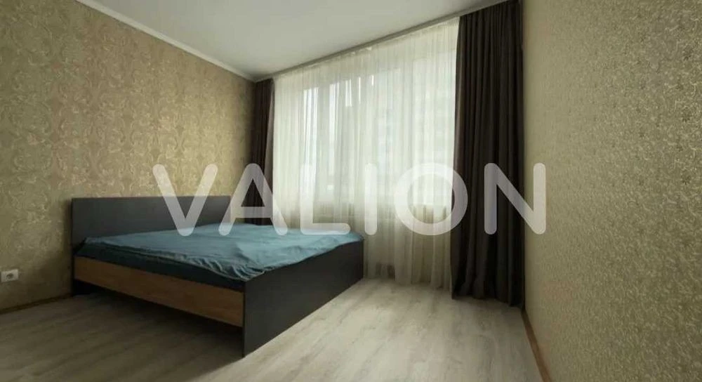 Продам 2кім. квартиру Святошинський район вул. В. Наумовича,