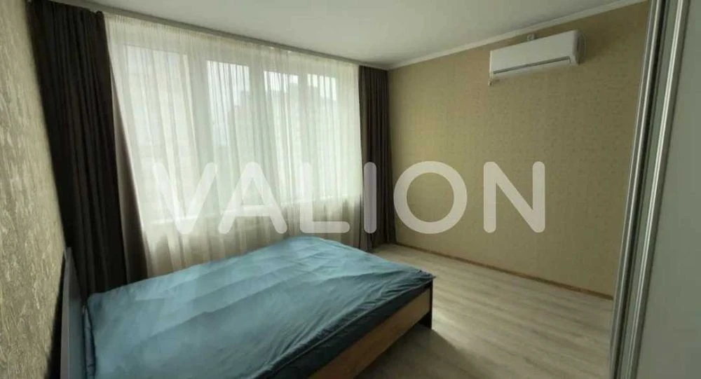 Продам 2кім. квартиру Святошинський район вул. В. Наумовича,