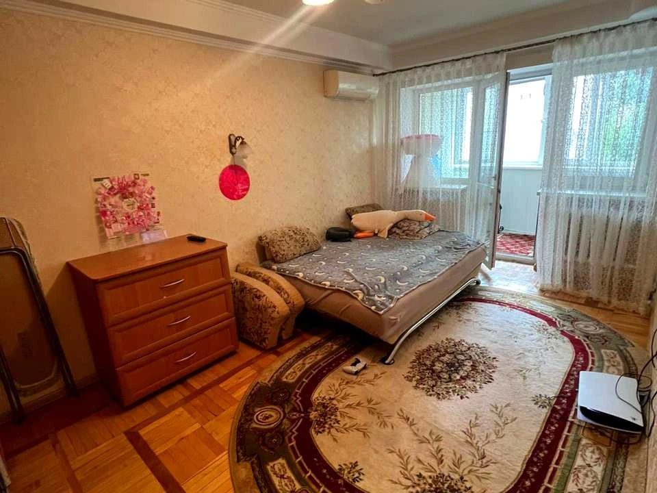 Квартира. Київ, Львівська вул.