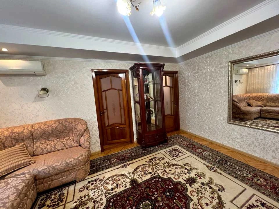 Квартира. Київ, Львівська вул.