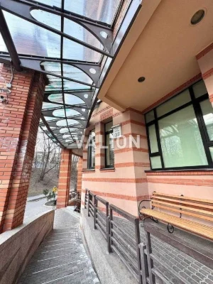 Продаж 4-кімнатної кв. б- р Лесі Украінки 30-Б, 195 м², саун
