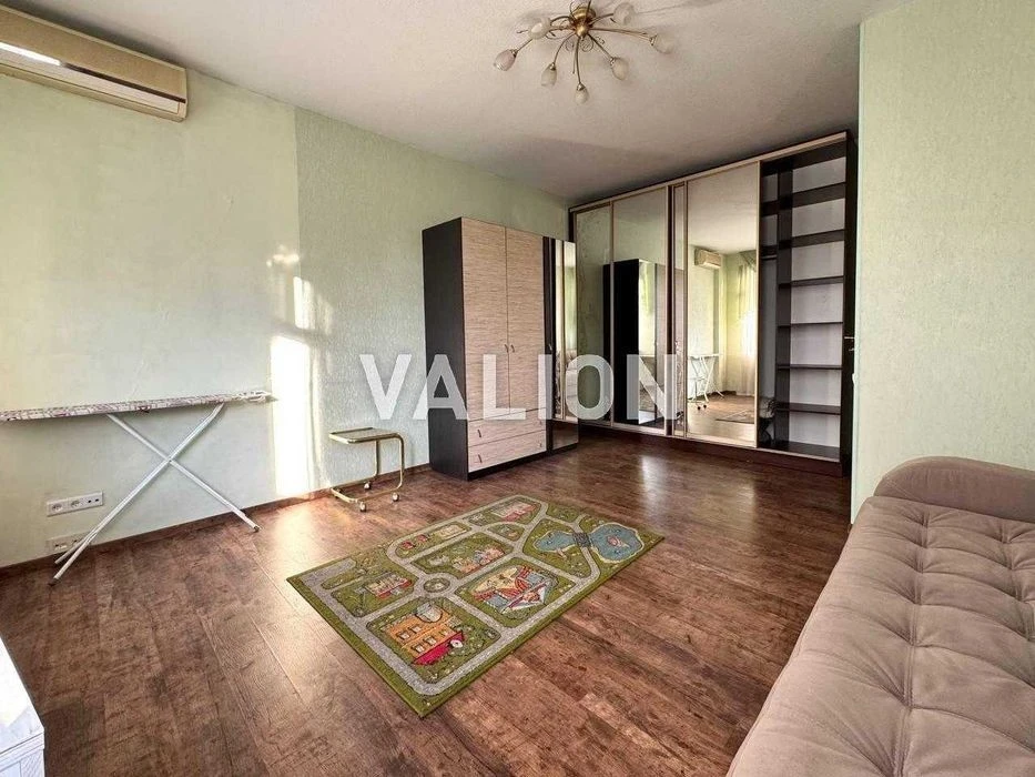 Продаж 4-кімнатної кв. б- р Лесі Украінки 30-Б, 195 м², саун