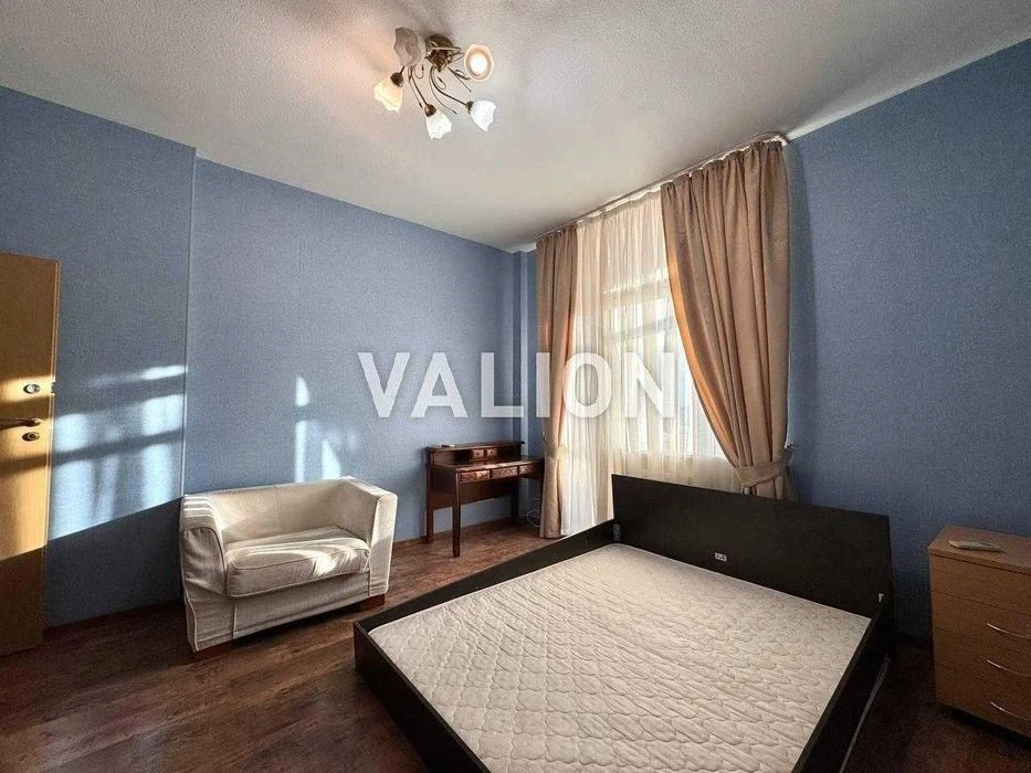 Продаж 4-кімнатної кв. б- р Лесі Украінки 30-Б, 195 м², саун