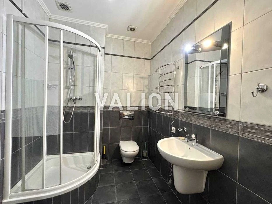 Продаж 4-кімнатної кв. б- р Лесі Украінки 30-Б, 195 м², саун