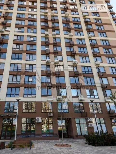Продаж 1к квартири 42 кв. м на вул. Родини Крістерів 16 • ID