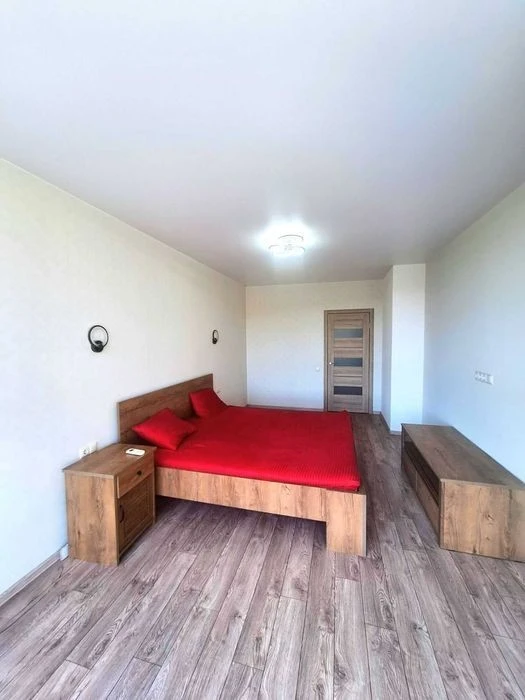 Продаж 1-кім. квартири М Деміївська 5хв. вул. В. Брожка70 Бе