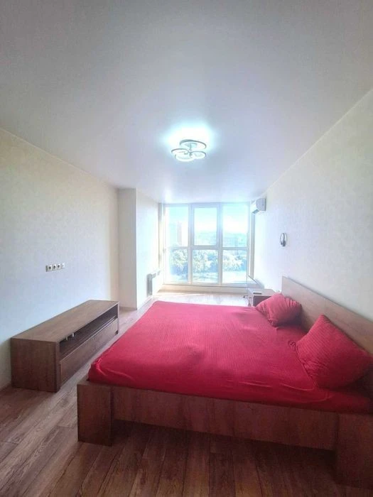 Продаж 1-кім. квартири М Деміївська 5хв. вул. В. Брожка70 Бе