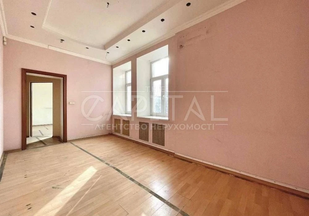 Продаж квартири, вул. Костьольна, Печерськ