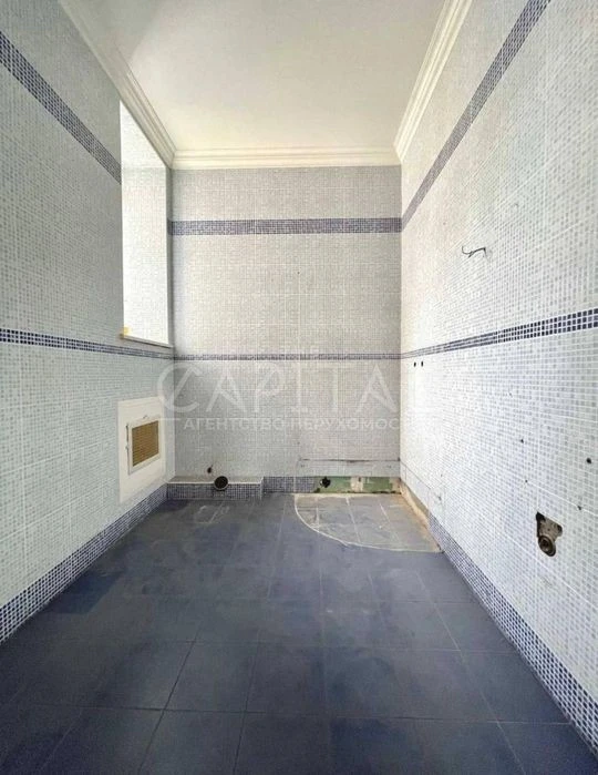 Продаж квартири, вул. Костьольна, Печерськ