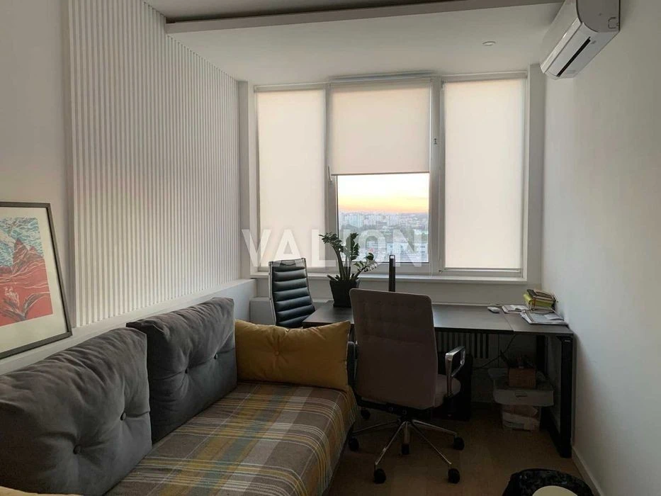 Продаж 3 кімн. по вул. Богатирській 6 а, метро Мінська, Геро