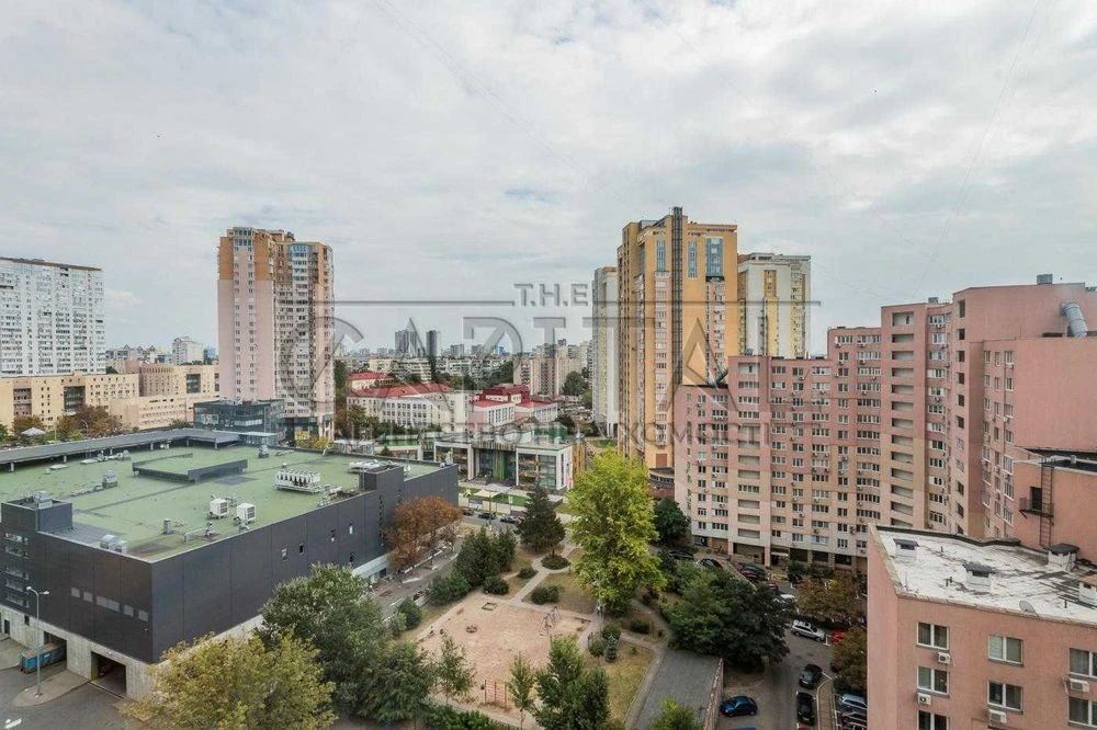 Продажа квартиры в ЖК Александровский, Соломенский район.