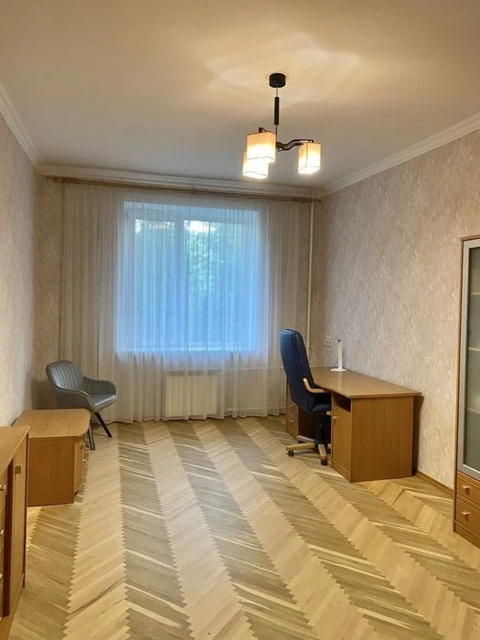 Вишгородська 56/2; Сталінка; діюче бомбосховище; БЕЗ КОМІСІІ