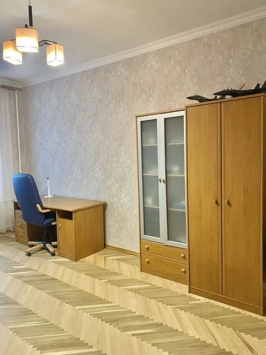 Вишгородська 56/2; Сталінка; діюче бомбосховище; БЕЗ КОМІСІІ