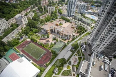 Видова 4к квартира 188м2 з панорамним видом на Дніпро та Бат