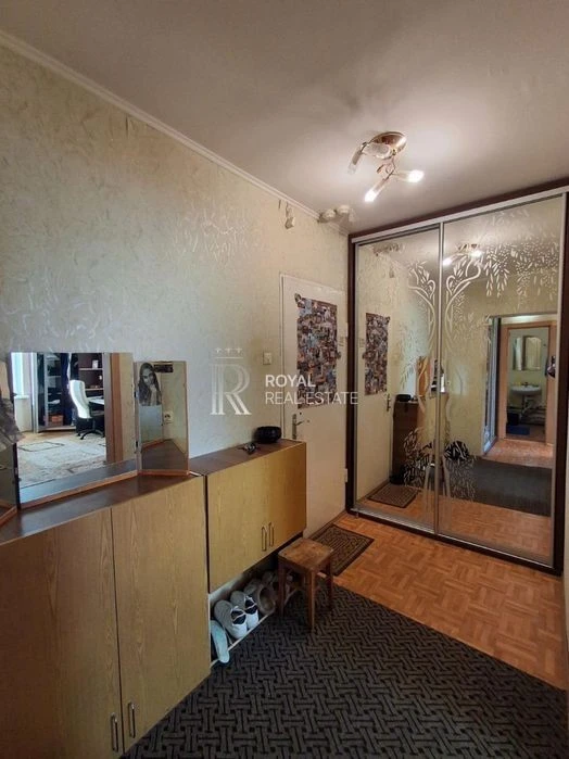 Продаж квартири Святошинський Олевська 1 кімната 43 м² Ремон