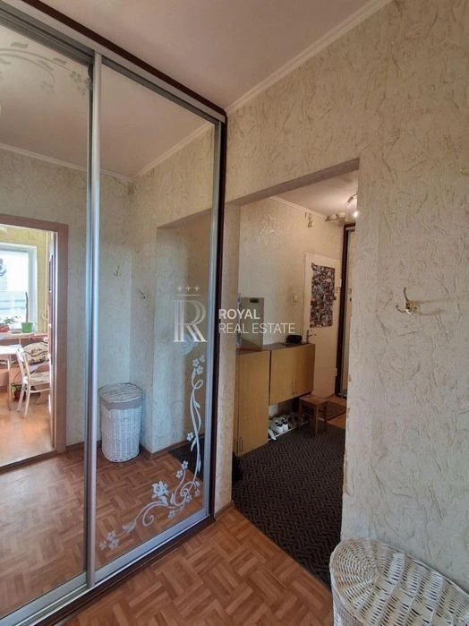 Продаж квартири Святошинський Олевська 1 кімната 43 м² Ремон