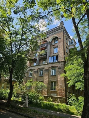 Метробудівська 14/12, 2 кімнатна, 54 метра. Сталінка. Відрад