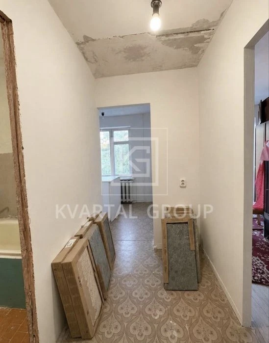 Продам 1к з вже зробленим чорновим ремонтом ! Сирець вул. За