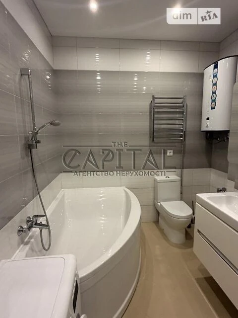 Продаж 2к квартири 82 кв. м на вул. Андрія Верхогляда 20 • I