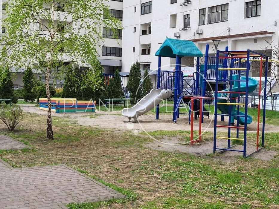 Продається 4к. кв. Без комісії. В пішій доступності ст. м. П