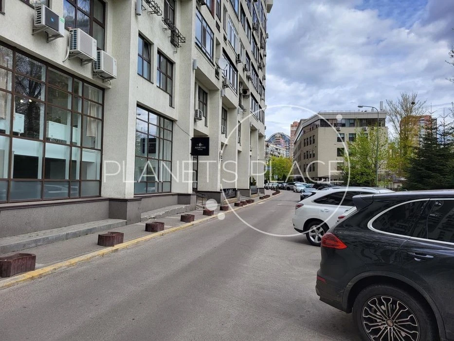Продається 4к. кв. Без комісії. В пішій доступності ст. м. П