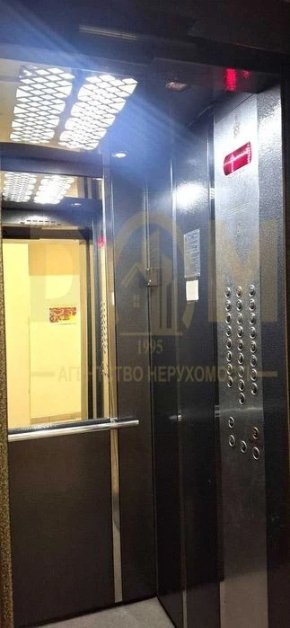 Продам 3-кімнатну квартиру з новим ремонтом на вул. Юрія Пас